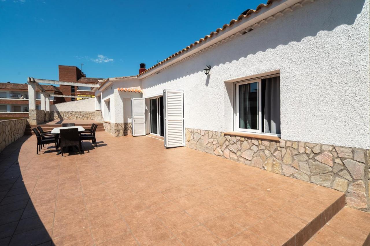 Villa Auba Lloret Lloret de Mar Extérieur photo